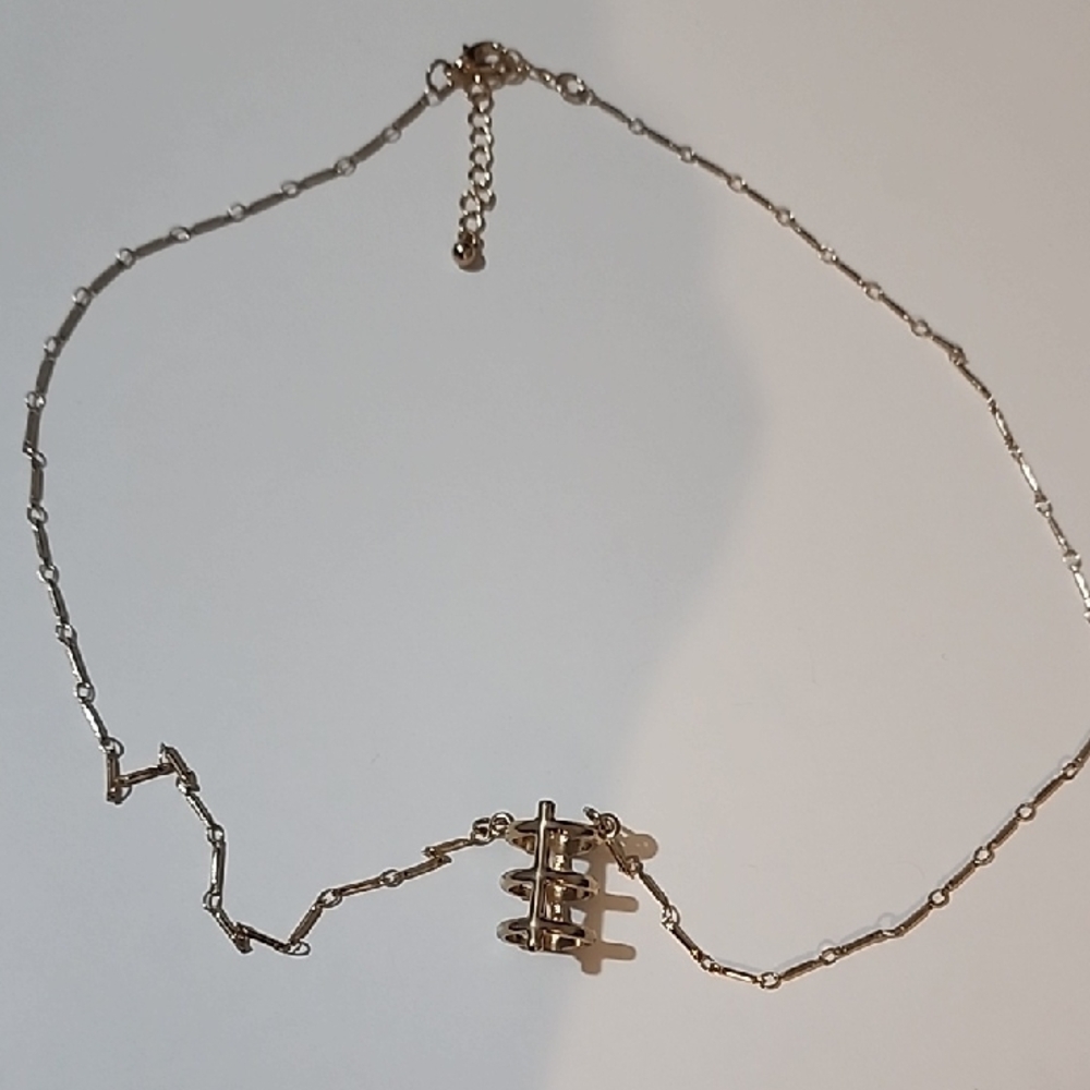 Elegant costume Necklace